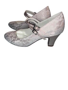 Lace Mary Jane Wedding Pumps